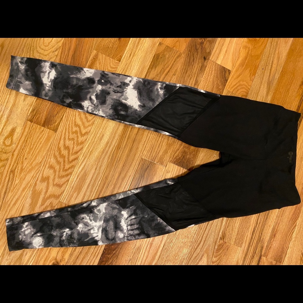 Black/marble leggings